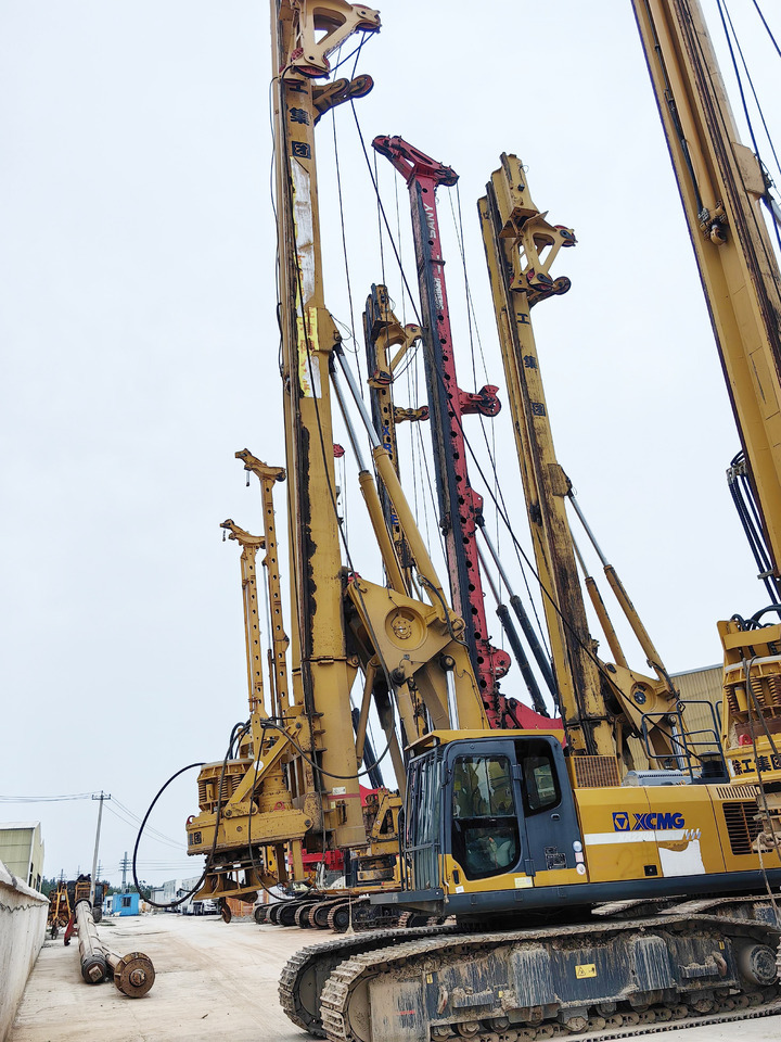 XCMG Offiical Used Rotary Drilling Rigs Drilling Machine XR220D Pile Drilling Rig For Sale - Urbšanas mašīna: foto 2 XCMG Offiical Used Rotary Drilling Rigs Drilling Machine XR220D Pile Drilling Rig For Sale - Urbšanas mašīna: foto 2