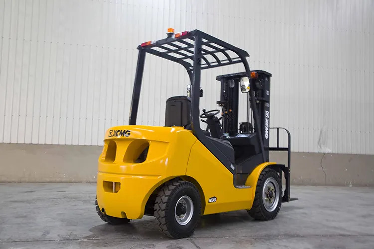 Jaunā Bezceļu autokrāvējs XCMG XCB30 3 ton hydraulic Fork Lift Truck Forklift With Attachments: foto 7