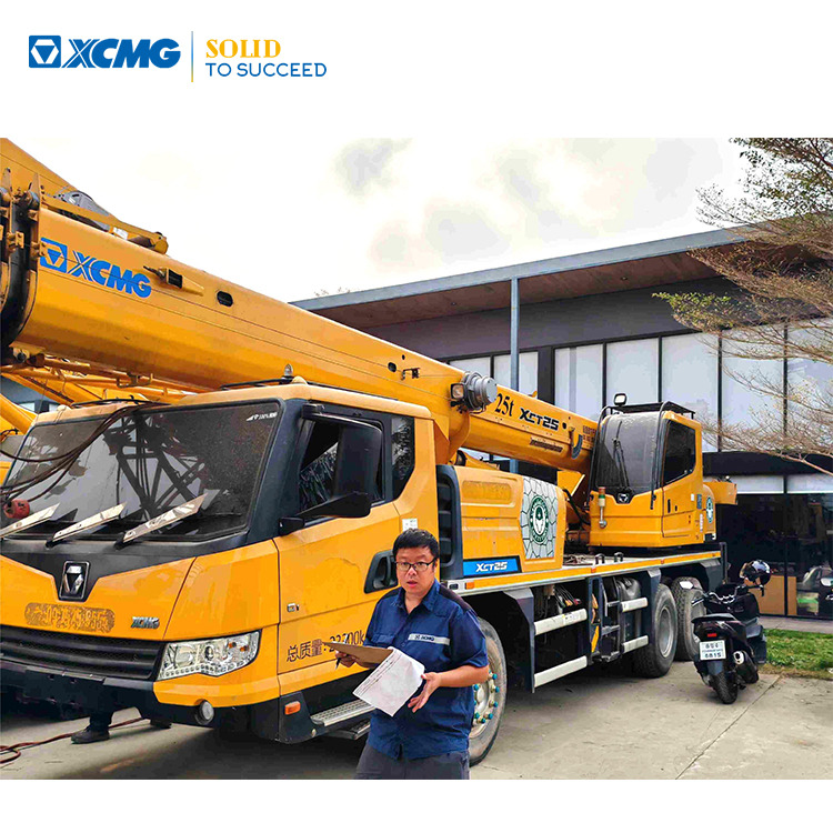 XCMG XCT16_Y 16ton mobile drive 4-Section Telescopic Crane truck - Autoceltnis: foto 1 XCMG XCT16_Y 16ton mobile drive 4-Section Telescopic Crane truck - Autoceltnis: foto 1