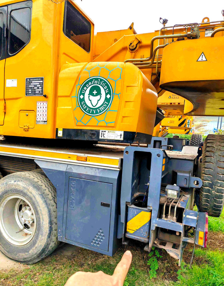 XCMG XCT16_Y 16ton mobile drive 4-Section Telescopic Crane truck - Autoceltnis: foto 5 XCMG XCT16_Y 16ton mobile drive 4-Section Telescopic Crane truck - Autoceltnis: foto 5