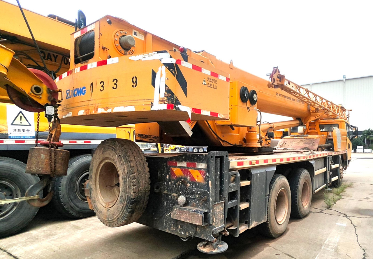 XCMG XCT20L5 20ton used 5-section mobile hydraulic truck crane price - Autoceltnis: foto 5 XCMG XCT20L5 20ton used 5-section mobile hydraulic truck crane price - Autoceltnis: foto 5