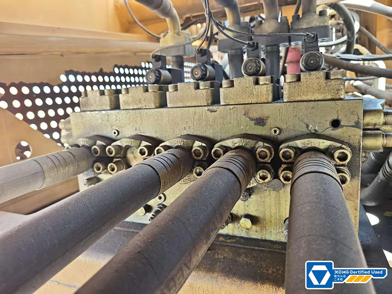 XCMG XGC16000 1250 ton 2020 used mobile crawler crane price - Kāpurķēžu celtnis: foto 2 XCMG XGC16000 1250 ton 2020 used mobile crawler crane price - Kāpurķēžu celtnis: foto 2