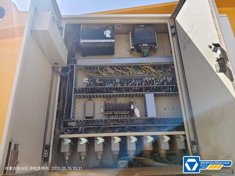 XCMG XGC650 used mobile hydraulic hoist lift machine 650ton crawler crane - Kāpurķēžu celtnis: foto 2 XCMG XGC650 used mobile hydraulic hoist lift machine 650ton crawler crane - Kāpurķēžu celtnis: foto 2