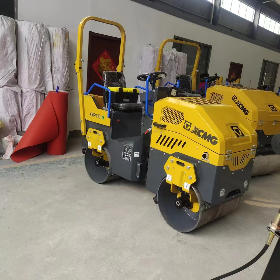 XCMG XMR110 1ton samll road roller hydraulic vibratory compator price - Mini-veltnis: foto 4 XCMG XMR110 1ton samll road roller hydraulic vibratory compator price - Mini-veltnis: foto 4