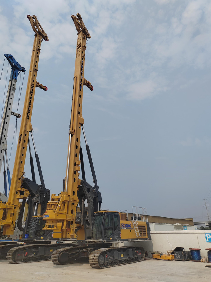 XCMG XR200E Hydraulic Crawler Rotary Drilling Rig - Urbšanas mašīna: foto 2 XCMG XR200E Hydraulic Crawler Rotary Drilling Rig - Urbšanas mašīna: foto 2