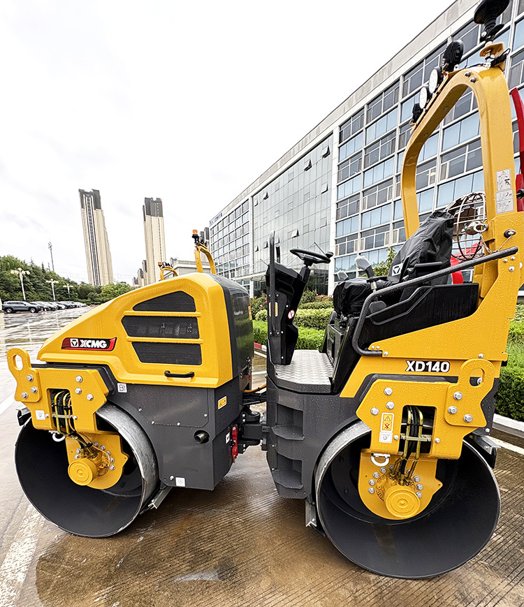 XCMG official XD140 4 ton mini light road roller price - Mini-veltnis: foto 4 XCMG official XD140 4 ton mini light road roller price - Mini-veltnis: foto 4