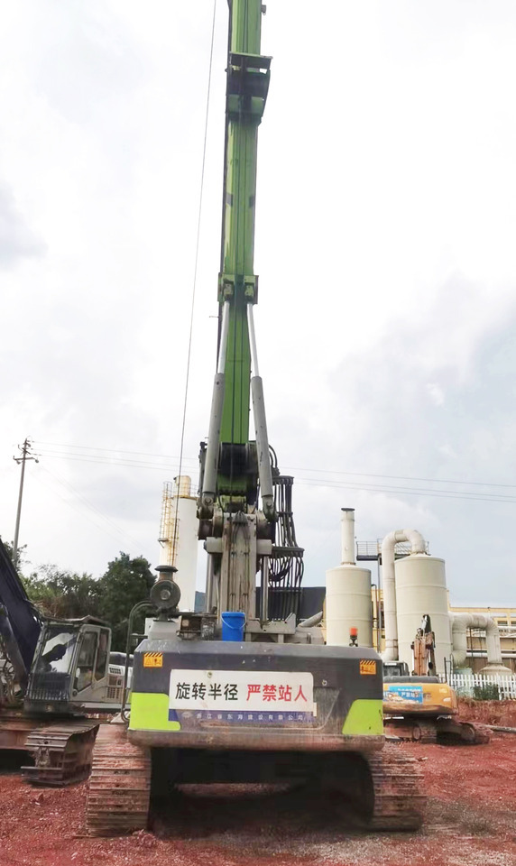 Zoomlion ZR360L used 2022 Rotary Drilling Rig price - Urbšanas mašīna: foto 4 Zoomlion ZR360L used 2022 Rotary Drilling Rig price - Urbšanas mašīna: foto 4