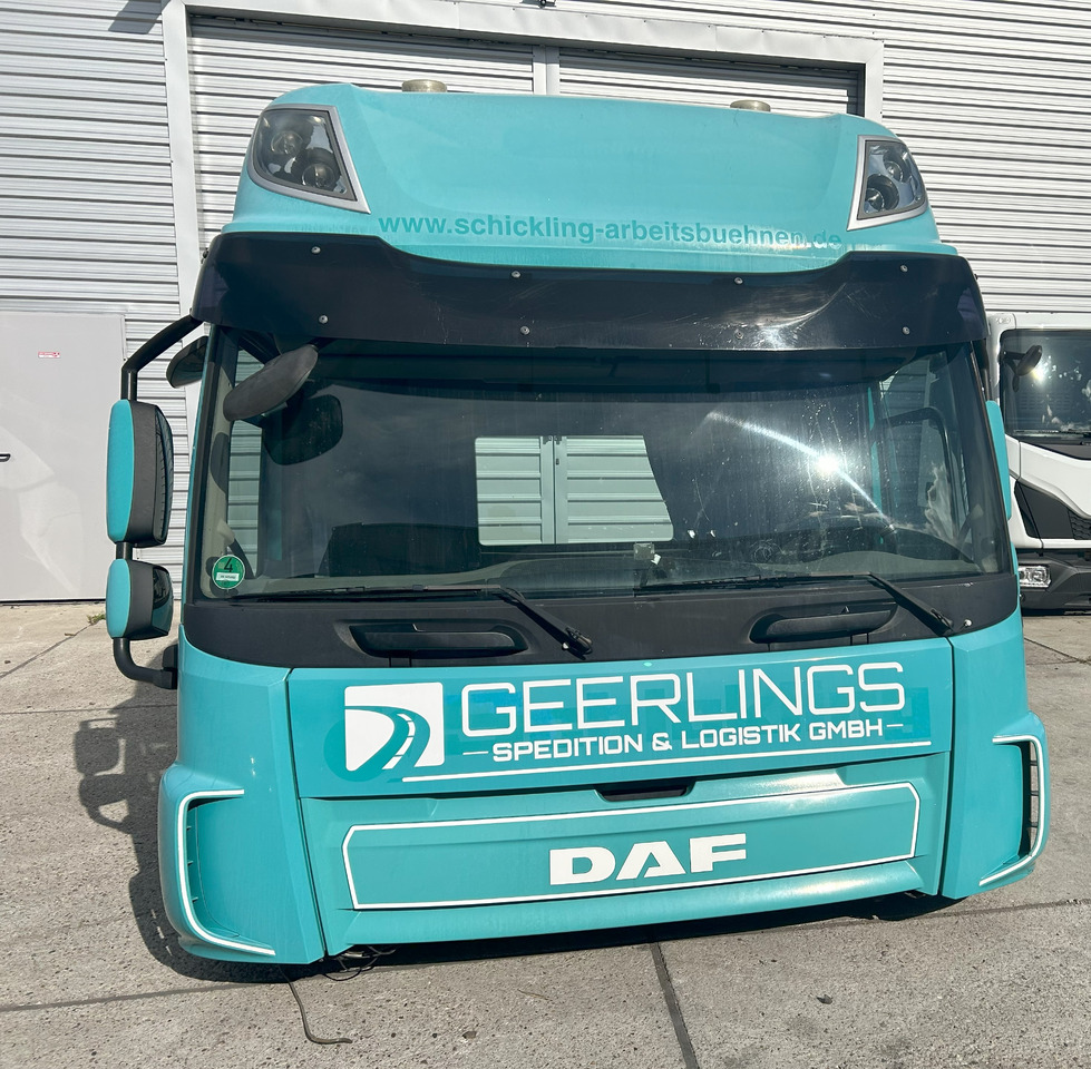 DAF CF EURO 6 SPACE CAB - Kabīne: foto 2 DAF CF EURO 6 SPACE CAB - Kabīne: foto 2