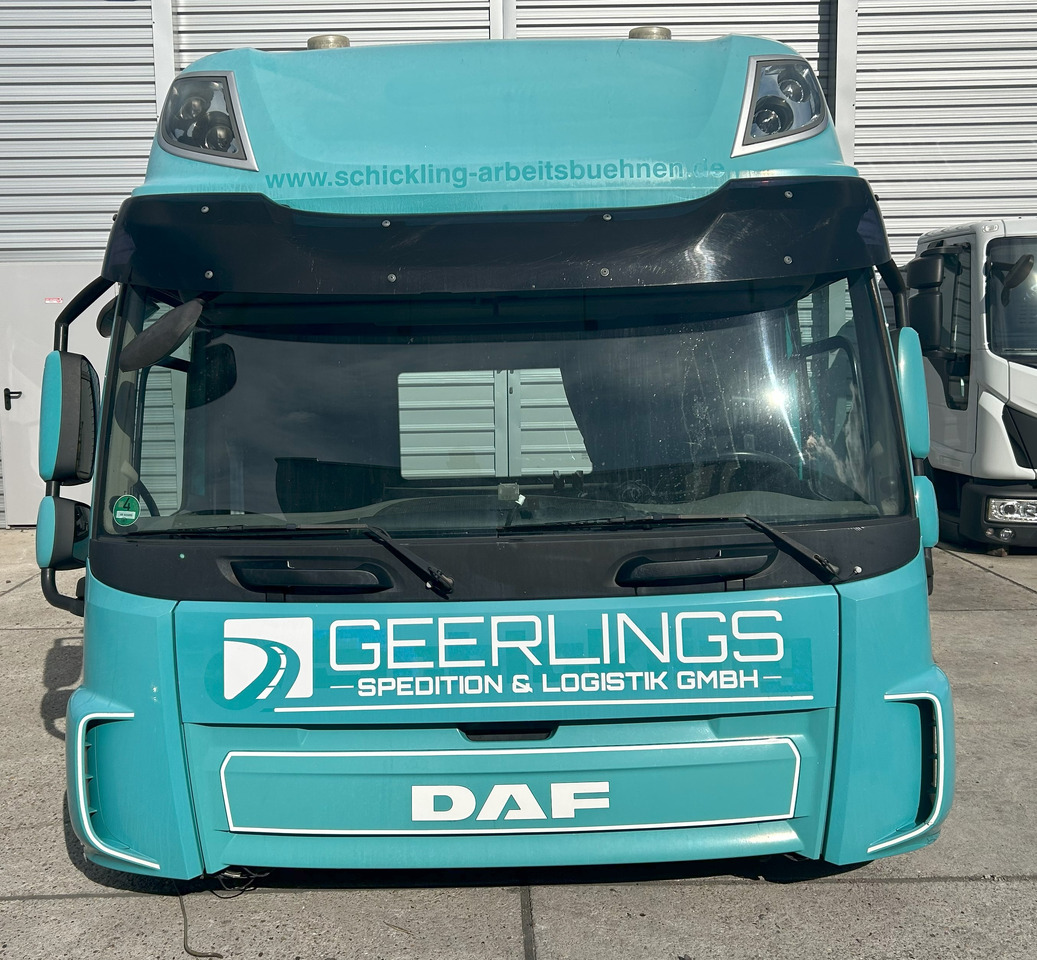 DAF CF EURO 6 SPACE CAB - Kabīne: foto 1 DAF CF EURO 6 SPACE CAB - Kabīne: foto 1