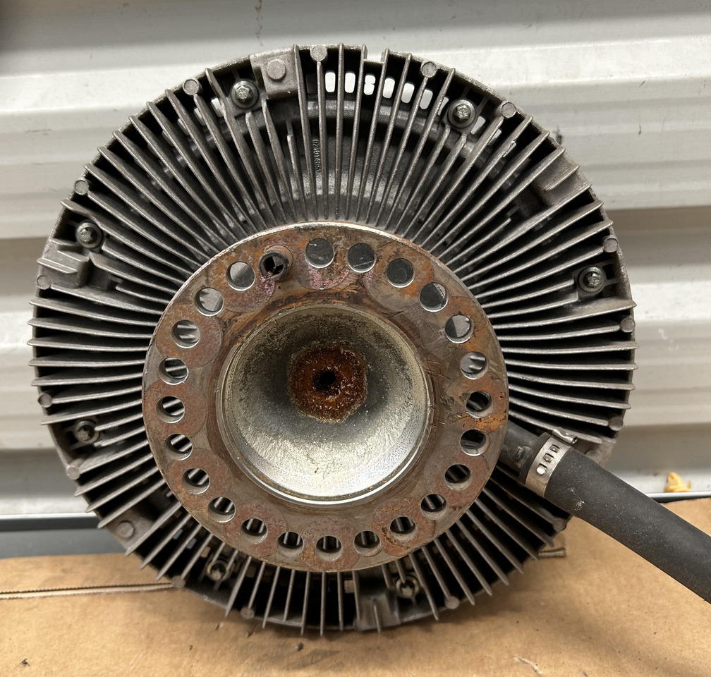 DAF VISCOTIC CLUTCH VISCO DAF XF 106 2178413 - Ventilators: foto 2 DAF VISCOTIC CLUTCH VISCO DAF XF 106 2178413 - Ventilators: foto 2