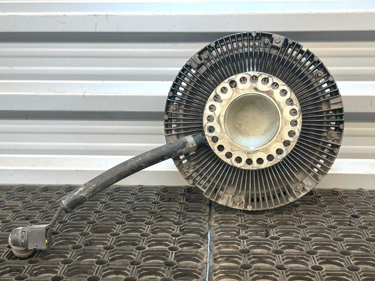 DAF VISCOTIC CLUTCH VISCO DAF XF 106 460 - Ventilators: foto 2 DAF VISCOTIC CLUTCH VISCO DAF XF 106 460 - Ventilators: foto 2