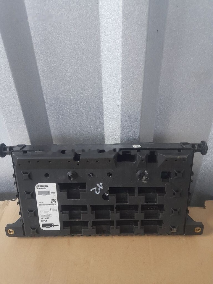 DAF XF 106 1925270 DAF XF 106 1925270 - Drošinātājs - Kravas automašīna: foto 3 DAF XF 106 1925270 DAF XF 106 1925270 - Drošinātājs - Kravas automašīna: foto 3