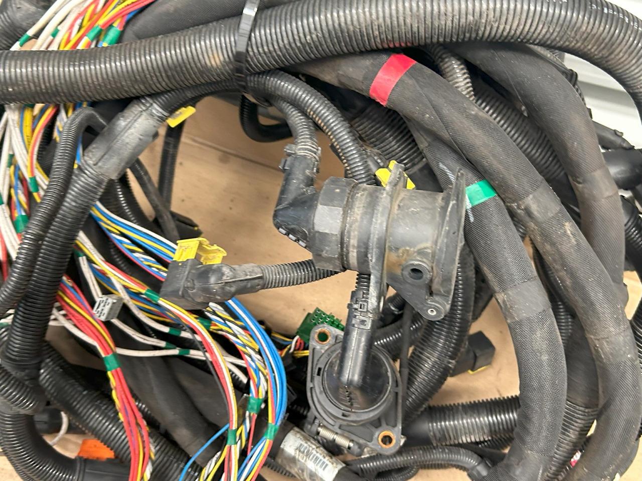 DAF XF 106 CHASSIS MAIN ELECTRICAL HARNESS - Kabeļis/ Vadis: foto 3 DAF XF 106 CHASSIS MAIN ELECTRICAL HARNESS - Kabeļis/ Vadis: foto 3