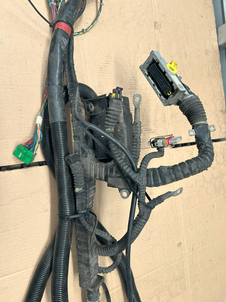 DAF XF 106 J3B ENGINE WIRING HARNESS - Kabeļis/ Vadis: foto 5 DAF XF 106 J3B ENGINE WIRING HARNESS - Kabeļis/ Vadis: foto 5