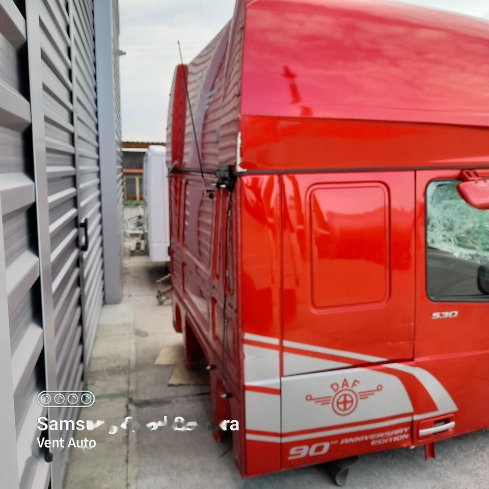 DAF XF 106 SUPER SPACE CAB LIFT FAHRERHAUS CABINE truck - Kabīne - Kravas automašīna: foto 5 DAF XF 106 SUPER SPACE CAB LIFT FAHRERHAUS CABINE truck - Kabīne - Kravas automašīna: foto 5