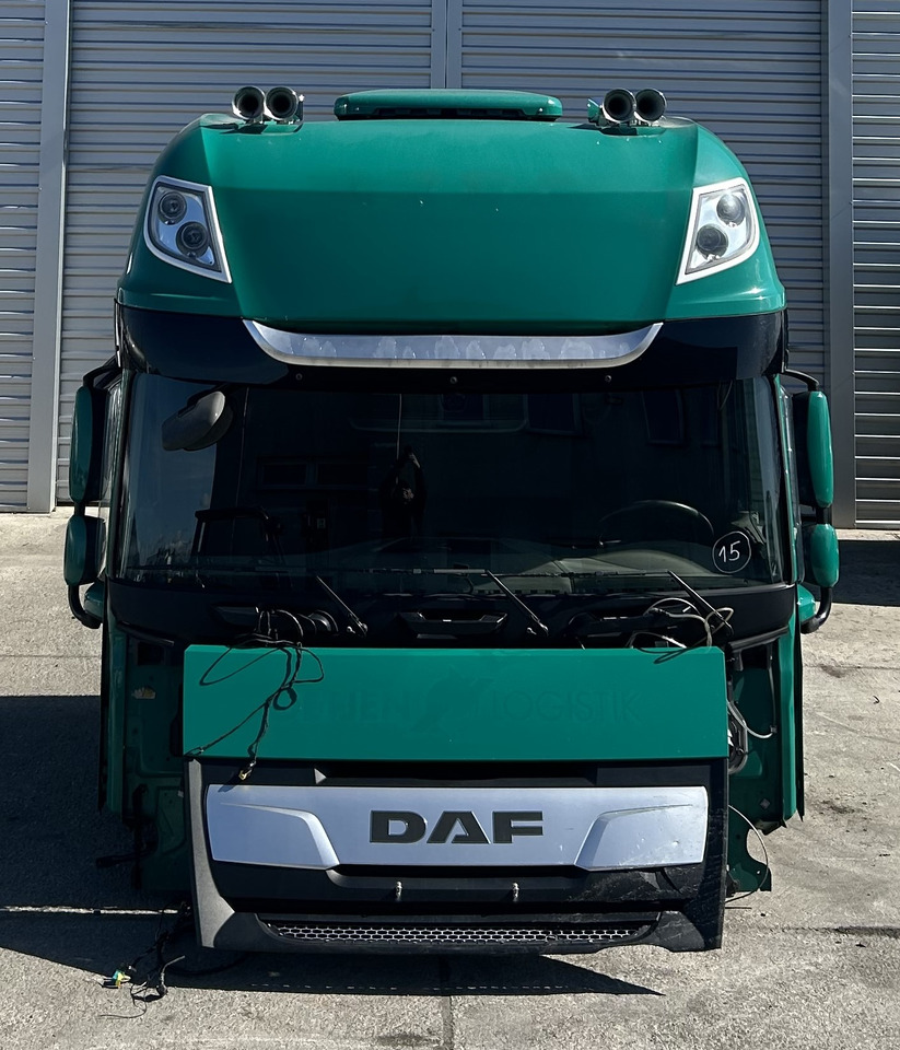 DAF XF 106 SUPER SPACE CAB LIFT truck - Kabīne - Kravas automašīna: foto 2 DAF XF 106 SUPER SPACE CAB LIFT truck - Kabīne - Kravas automašīna: foto 2