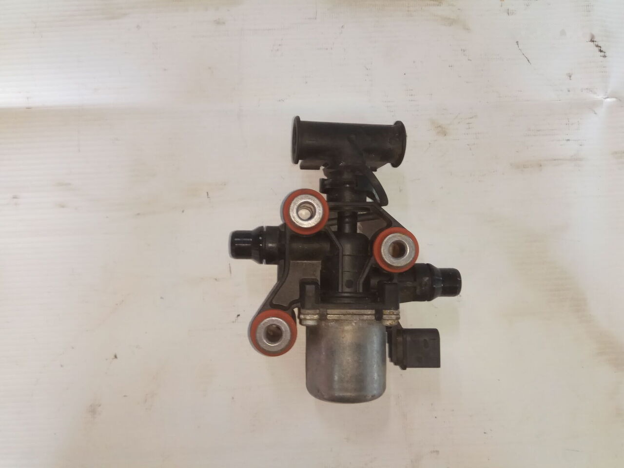 Elektrozawór AdBlue WABCO 446091304 DAF XF 106 truck - Izplūdes sistēma - Kravas automašīna: foto 3 Elektrozawór AdBlue WABCO 446091304 DAF XF 106 truck - Izplūdes sistēma - Kravas automašīna: foto 3