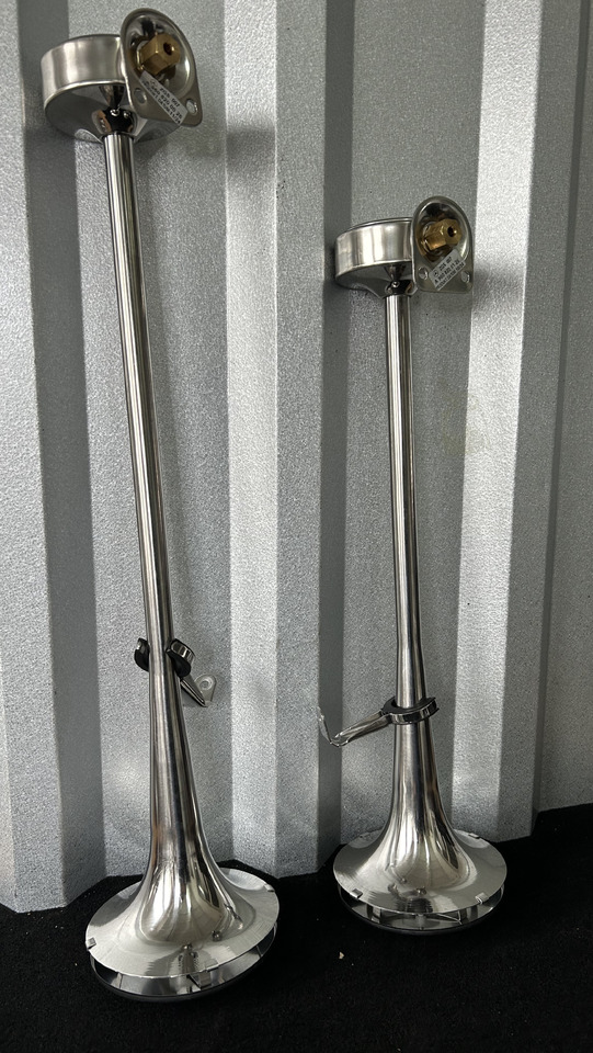 FIAMM 2 TRUMPETS, SHORT + LONG + ASSEMBLY KIT FIAMM, ORIGINAL FOR MERCEDES ACTROS MP5 - Universāla rezerves daļa: foto 5 FIAMM 2 TRUMPETS, SHORT + LONG + ASSEMBLY KIT FIAMM, ORIGINAL FOR MERCEDES ACTROS MP5 - Universāla rezerves daļa: foto 5