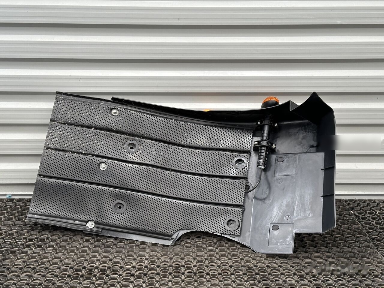 IVECO EUROCARGO 5801551254 IVECO 5801551254 R - Spārns - Kravas automašīna: foto 4 IVECO EUROCARGO 5801551254 IVECO 5801551254 R - Spārns - Kravas automašīna: foto 4