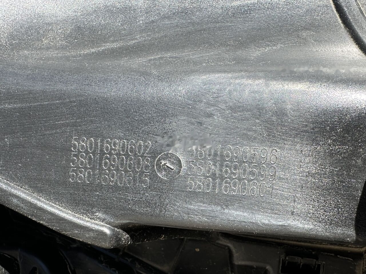 IVECO EUROCARGO 5801690602 / 5801745452 / 5801745449 IVECO 5801690602 / 5801745452 / 5801745449 - Buferis - Kravas automašīna: foto 4 IVECO EUROCARGO 5801690602 / 5801745452 / 5801745449 IVECO 5801690602 / 5801745452 / 5801745449 - Buferis - Kravas automašīna: foto 4