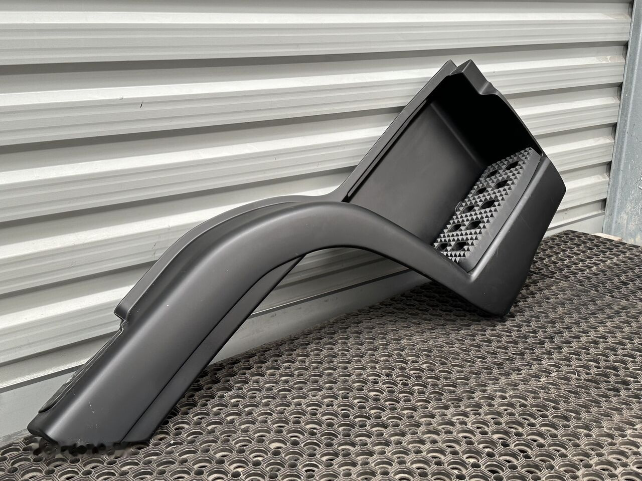 IVECO EUROCARGO RIGHT 500343257 IVECO 500343257 - Pakāpiens - Kravas automašīna: foto 2 IVECO EUROCARGO RIGHT 500343257 IVECO 500343257 - Pakāpiens - Kravas automašīna: foto 2