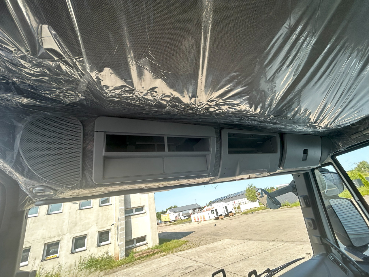 Jaunā Kabīne - Vieglā automašīna IVECO Eurocargo 75 DAY cabine Fahrerhaus Cab 2025: foto 24