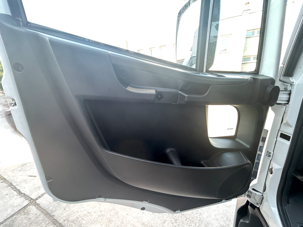 Jaunā Kabīne - Vieglā automašīna IVECO Eurocargo 75 DAY cabine Fahrerhaus Cab 2025: foto 26