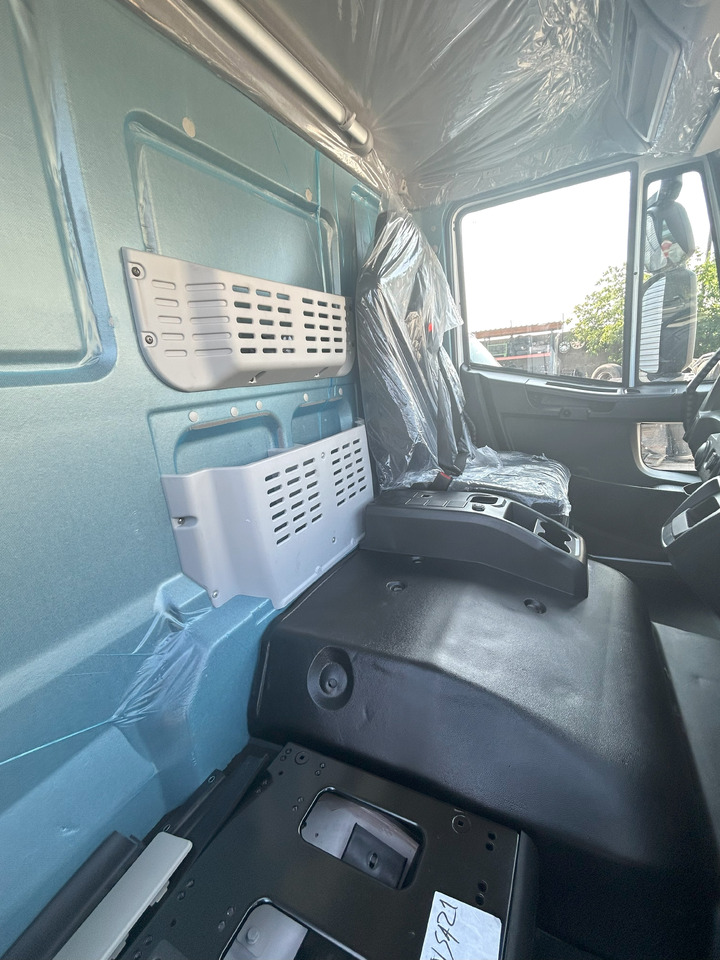 Jaunā Kabīne - Vieglā automašīna IVECO Eurocargo 75 DAY cabine Fahrerhaus Cab 2025: foto 29