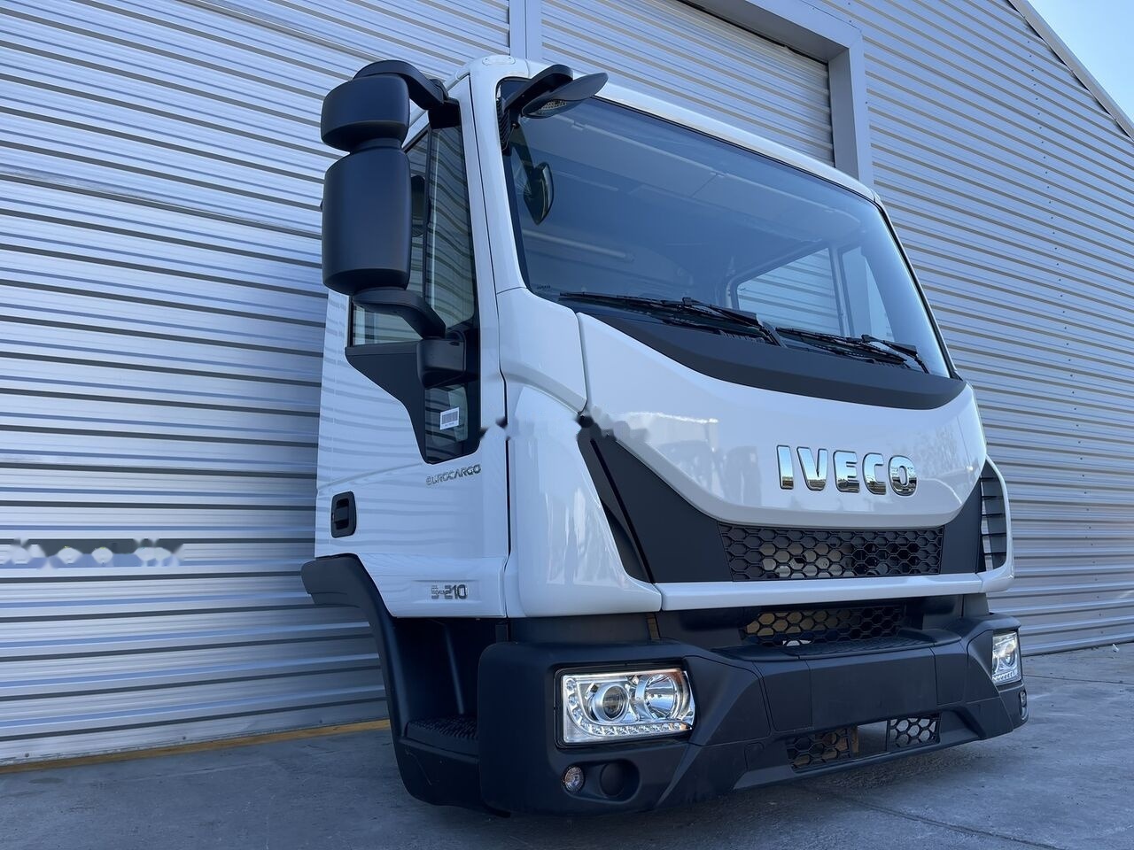 IVECO Eurocargo for IVECO Eurocargo DAY cabine - Kabīne - Vieglā automašīna: foto 2 IVECO Eurocargo for IVECO Eurocargo DAY cabine - Kabīne - Vieglā automašīna: foto 2