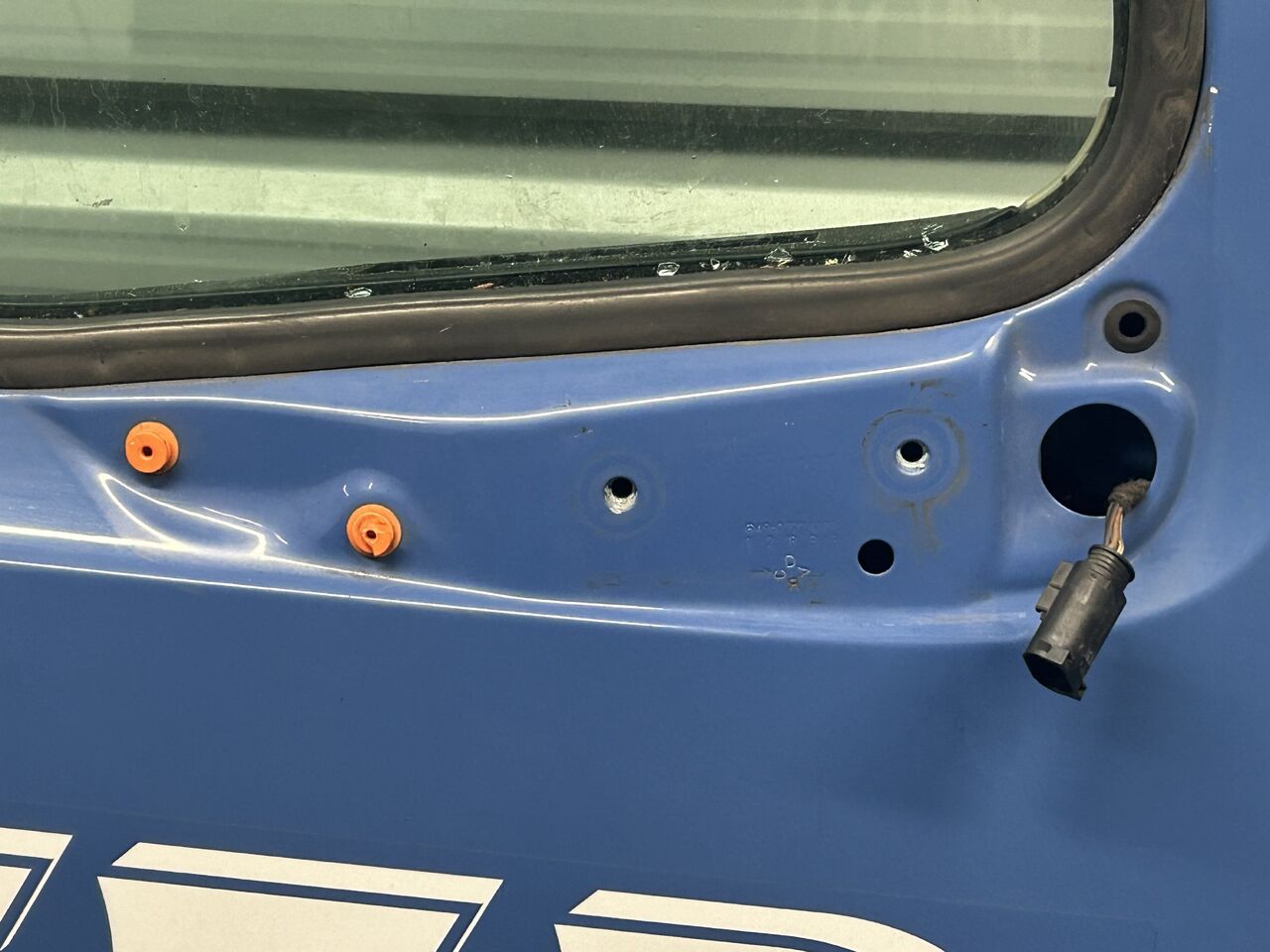 MERCEDES ACTROS MP4 DOOR RIGHT EITH RAMP MIRROR - Durvis un rezerves daļas: foto 3 MERCEDES ACTROS MP4 DOOR RIGHT EITH RAMP MIRROR - Durvis un rezerves daļas: foto 3