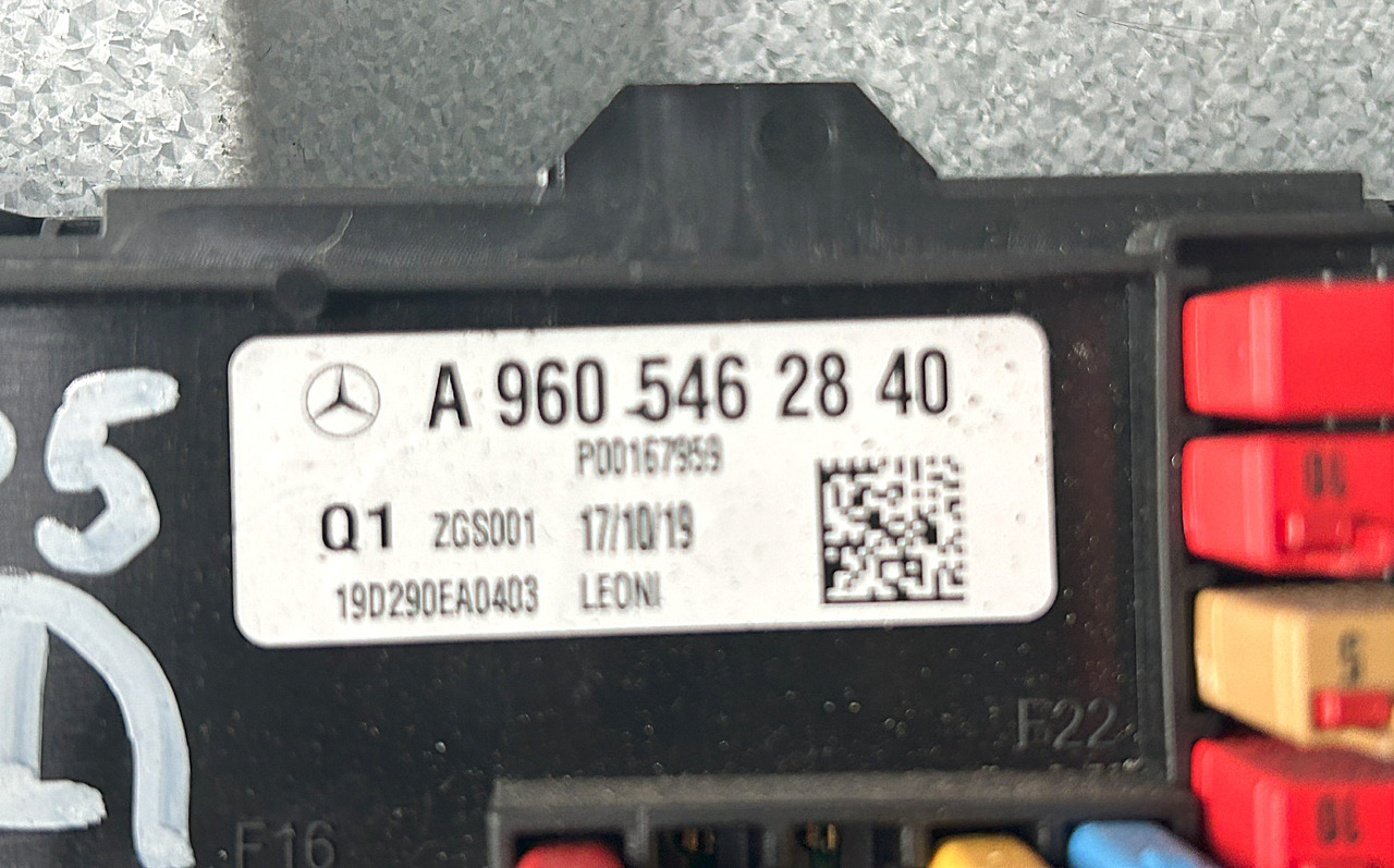 MERCEDES ACTROS MP5 SAM - Drošinātājs: foto 2 MERCEDES ACTROS MP5 SAM - Drošinātājs: foto 2