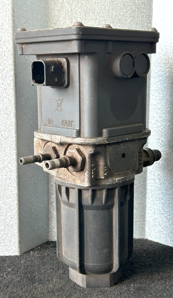 MERCEDES-BENZ AROCS MP4 ADBLUE PUMP - Izplūdes sistēma - Kravas automašīna: foto 3 MERCEDES-BENZ AROCS MP4 ADBLUE PUMP - Izplūdes sistēma - Kravas automašīna: foto 3