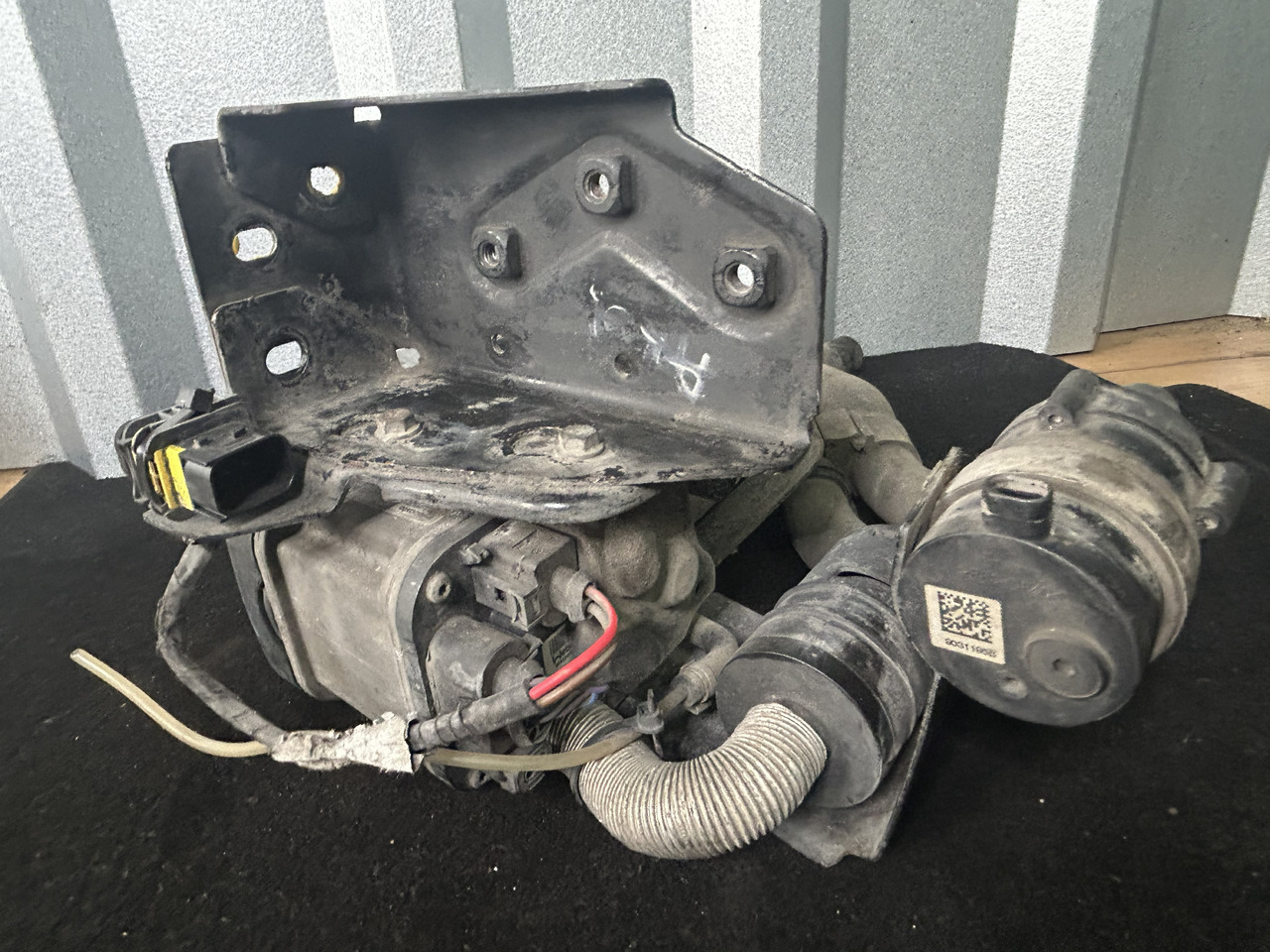 MERCEDES-BENZ Webasto TP50 ACTROS MP4 - Apsilde/ Ventilācija - Kravas automašīna: foto 5 MERCEDES-BENZ Webasto TP50 ACTROS MP4 - Apsilde/ Ventilācija - Kravas automašīna: foto 5