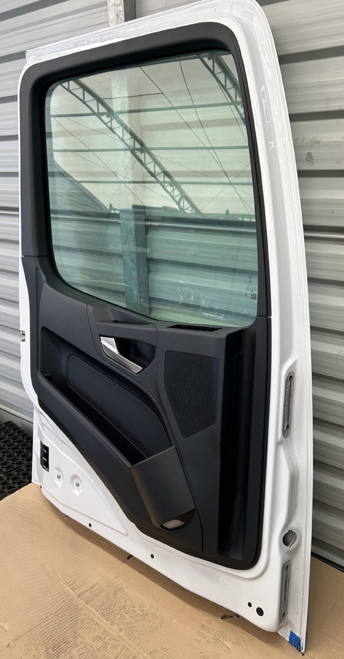 MERCEDES DOOR LEFT narrow cab M-CLASSIC SPACE ACTROS AROCS MP4 MP5 BRAND NEW - Durvis un rezerves daļas: foto 3 MERCEDES DOOR LEFT narrow cab M-CLASSIC SPACE ACTROS AROCS MP4 MP5 BRAND NEW - Durvis un rezerves daļas: foto 3