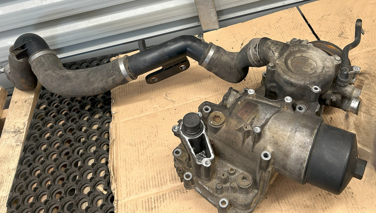 MERCEDES OIL FILTER BASE ACTROS MP4 MP5 - Eļļas filtrs: foto 1 MERCEDES OIL FILTER BASE ACTROS MP4 MP5 - Eļļas filtrs: foto 1