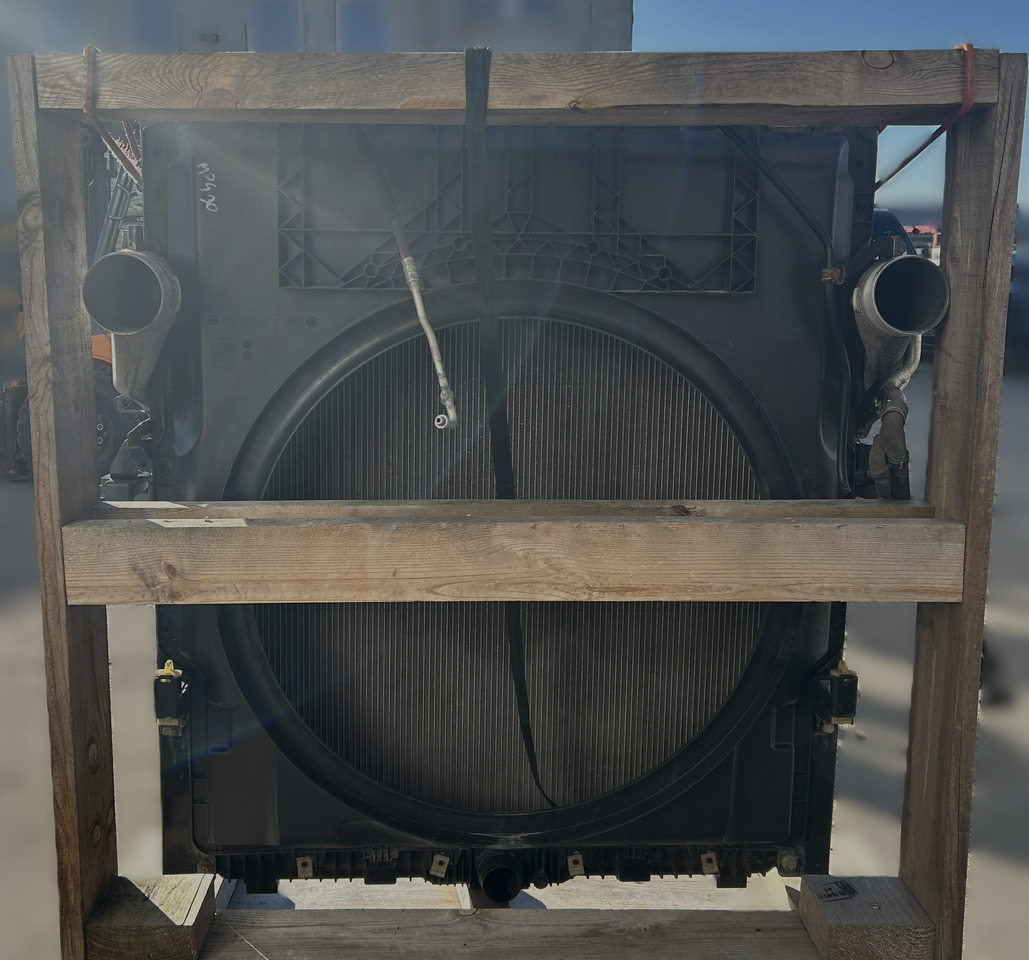 Mercedes ACTROS MP4 COOLERS SET - Radiators: foto 3 Mercedes ACTROS MP4 COOLERS SET - Radiators: foto 3