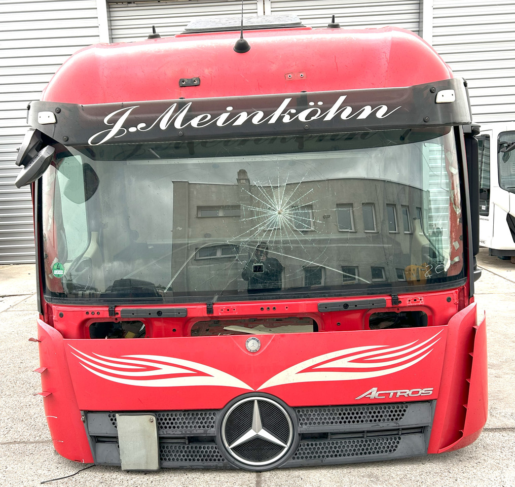 Mercedes Actros MP4 L StreamSpace 2,50 - Kabīne: foto 5 Mercedes Actros MP4 L StreamSpace 2,50 - Kabīne: foto 5