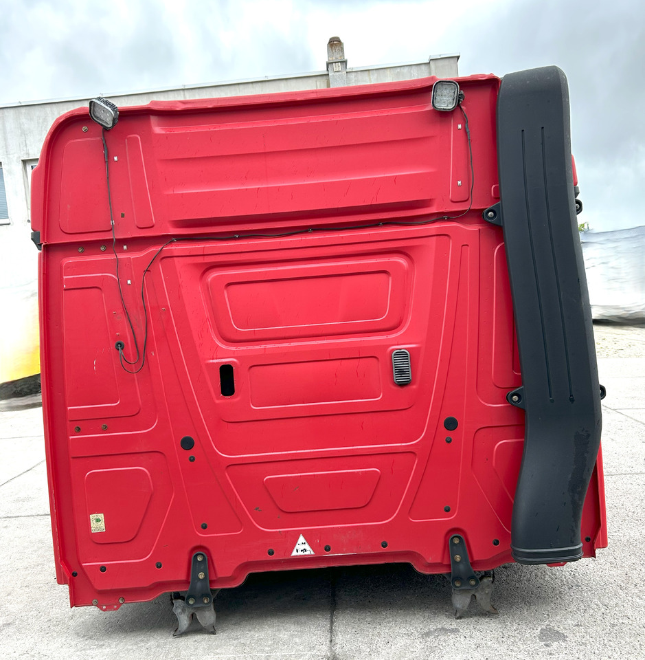 Mercedes Actros MP4 L StreamSpace 2,50 - Kabīne: foto 2 Mercedes Actros MP4 L StreamSpace 2,50 - Kabīne: foto 2