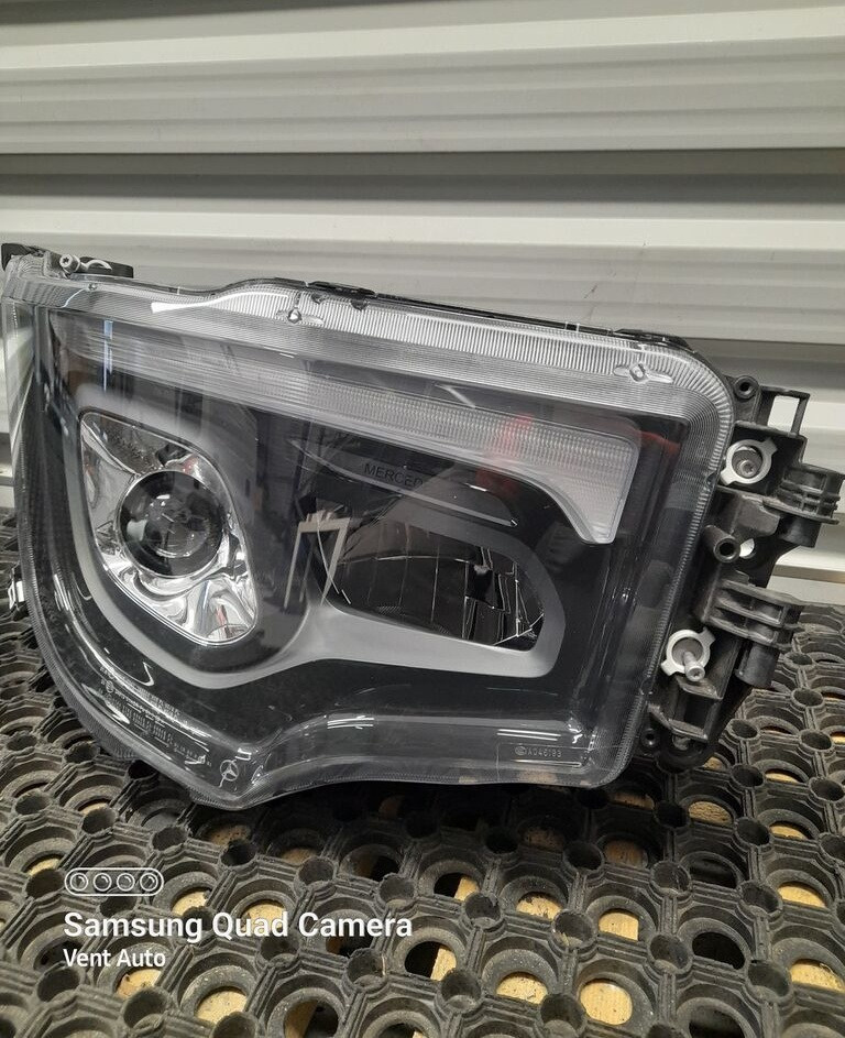 Mercedes-Benz A9618203159 Mercedes-Benz ACTROS MP4 MP5 truck - Tuvās gaismas - Kravas automašīna: foto 1 Mercedes-Benz A9618203159 Mercedes-Benz ACTROS MP4 MP5 truck - Tuvās gaismas - Kravas automašīna: foto 1