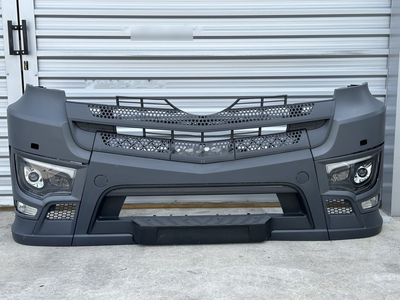 Mercedes-Benz ACTROS MP4 MP5 A9618203159 A9618203059 Mercedes-Benz A 9608801690 A9618203159 A9618203059 - Buferis - Kravas automašīna: foto 1 Mercedes-Benz ACTROS MP4 MP5 A9618203159 A9618203059 Mercedes-Benz A 9608801690 A9618203159 A9618203059 - Buferis - Kravas automašīna: foto 1