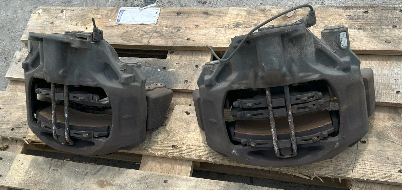 WABCO REAR BRAKE CALIPER SET MERCEDES ACTROS MP4 - Bremžu suports: foto 2 WABCO REAR BRAKE CALIPER SET MERCEDES ACTROS MP4 - Bremžu suports: foto 2