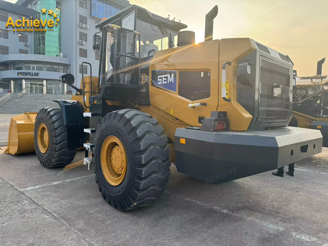 SEM SEM 665F Rated Payload: 5,500 kg Bucket Capacity: 2.6-5 m³ 17,385 kg【ACHIEVE】 TOP CONDITION!!! - Riteņu iekrāvējs: foto 1 SEM SEM 665F Rated Payload: 5,500 kg Bucket Capacity: 2.6-5 m³ 17,385 kg【ACHIEVE】 TOP CONDITION!!! - Riteņu iekrāvējs: foto 1