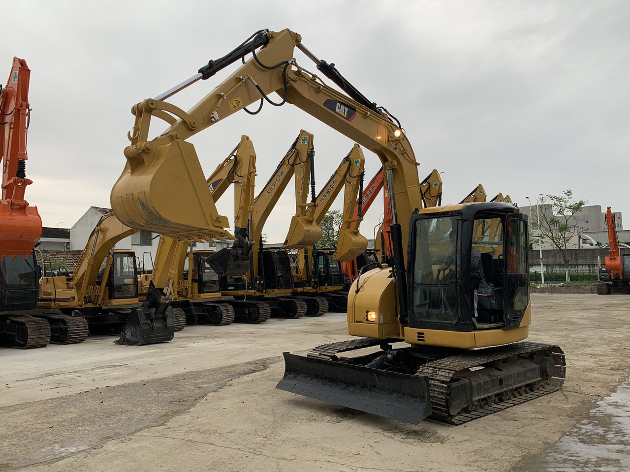 Caterpillar 308 Mini Excavator Used Machine Good Price on Sale - Kāpurķēžu ekskavators: foto 2 Caterpillar 308 Mini Excavator Used Machine Good Price on Sale - Kāpurķēžu ekskavators: foto 2