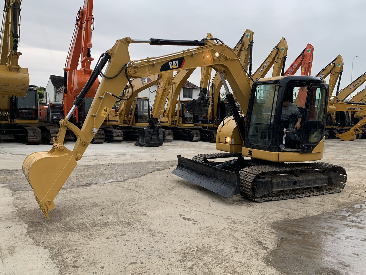 Caterpillar 308 Mini Excavator Used Machine Good Price on Sale - Kāpurķēžu ekskavators: foto 4 Caterpillar 308 Mini Excavator Used Machine Good Price on Sale - Kāpurķēžu ekskavators: foto 4
