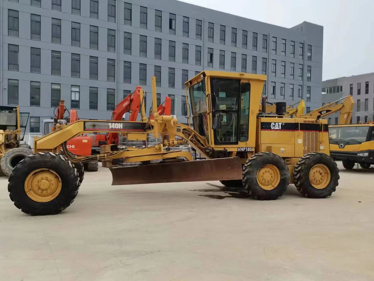 Caterpillar Original Color Motor Grader Used CAT 140H - Greiders: foto 1 Caterpillar Original Color Motor Grader Used CAT 140H - Greiders: foto 1