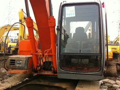 Excellent Condition Used Hitachi Ex120-5 Excavator, Hitachi Ex120 Ex120-5 Excavator - Kāpurķēžu ekskavators: foto 1 Excellent Condition Used Hitachi Ex120-5 Excavator, Hitachi Ex120 Ex120-5 Excavator - Kāpurķēžu ekskavators: foto 1