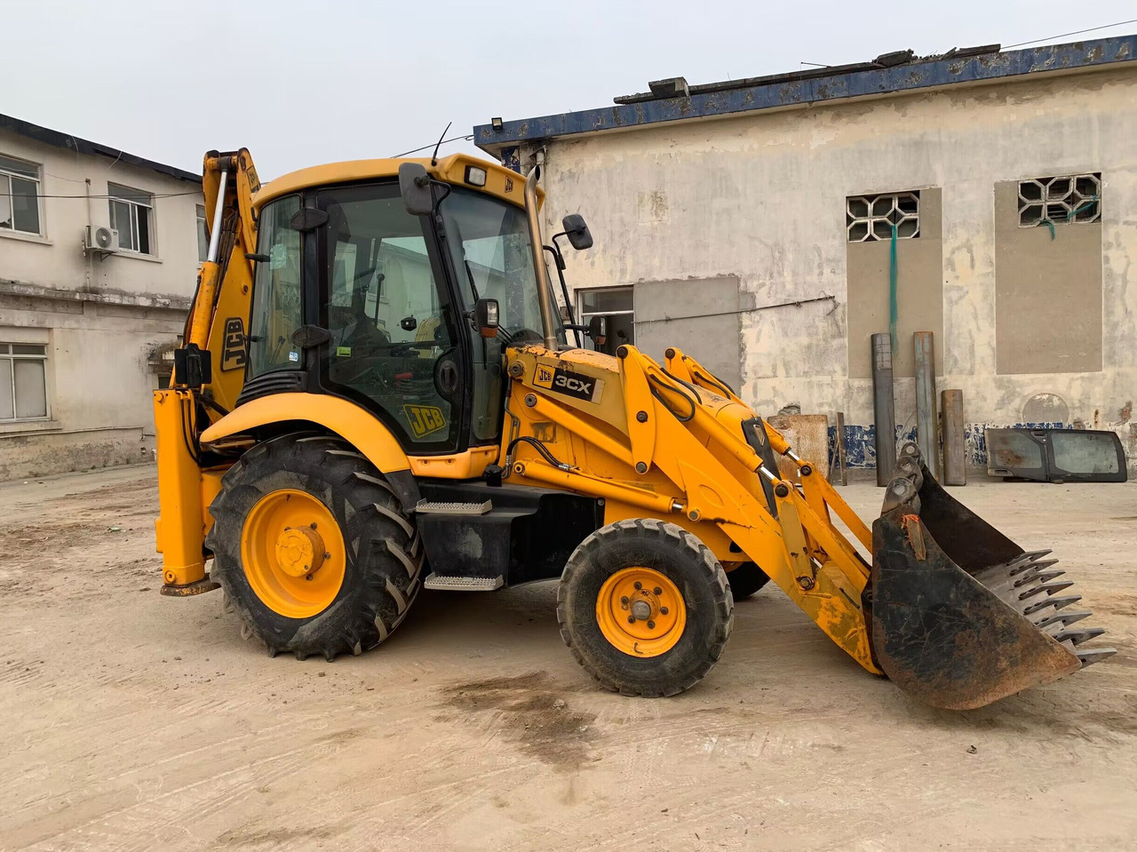 JCB 3CX Original Condition Used Backhoe Loader with Extendable Boom - Ekskavators-iekrāvējs: foto 5 JCB 3CX Original Condition Used Backhoe Loader with Extendable Boom - Ekskavators-iekrāvējs: foto 5