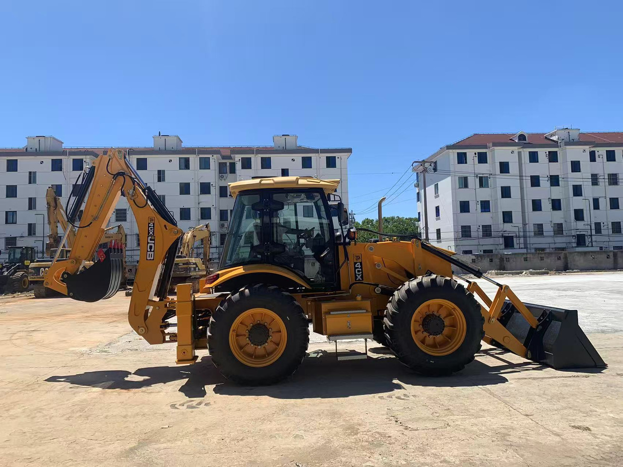 JCB Backhoe Loader 4CX, 4DX Good Price on Sale - Ekskavators-iekrāvējs: foto 2 JCB Backhoe Loader 4CX, 4DX Good Price on Sale - Ekskavators-iekrāvējs: foto 2