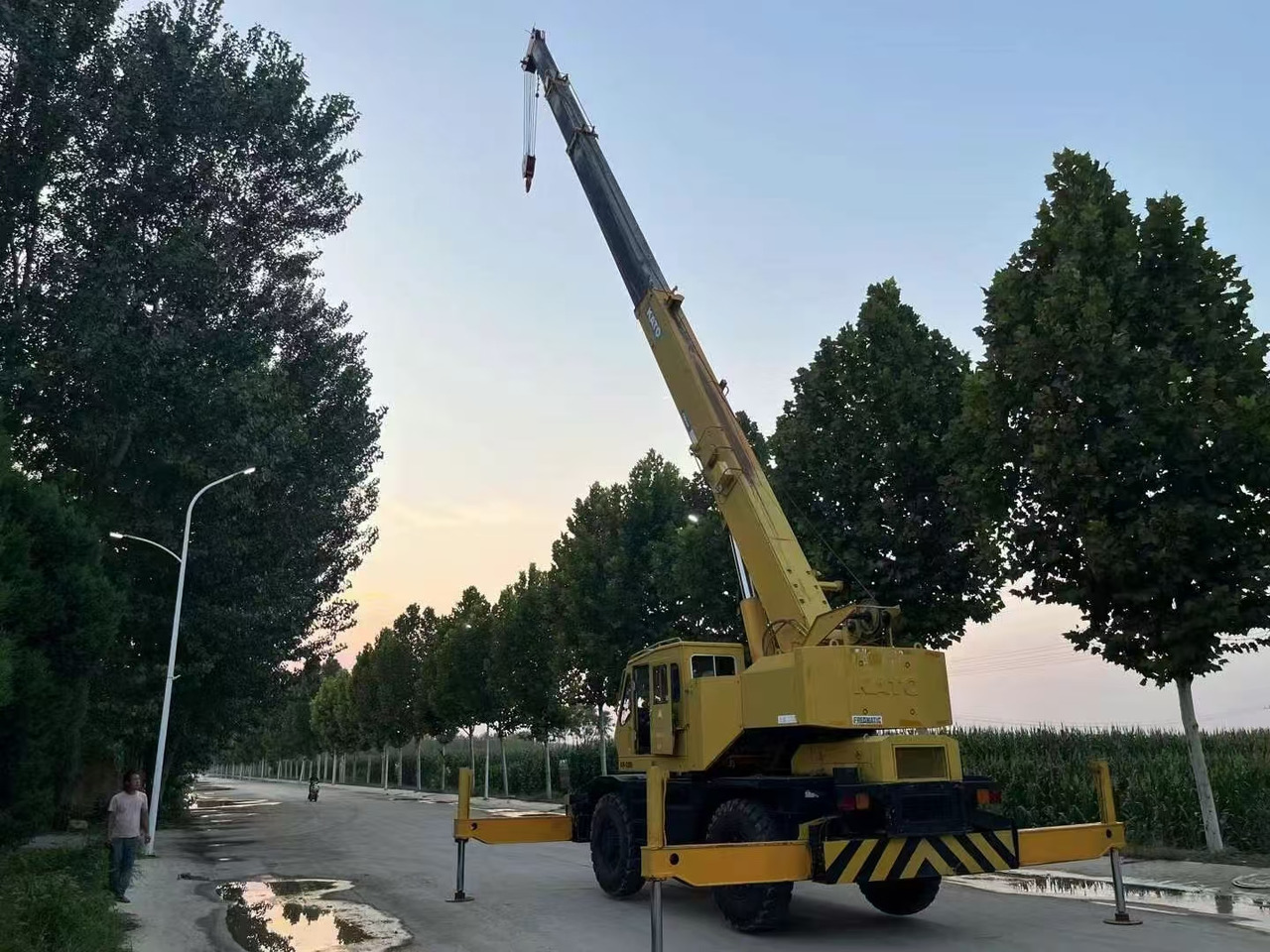 KATO KR250 Good Price 25 ton Rough Terrain Crane - Autoceltnis: foto 3 KATO KR250 Good Price 25 ton Rough Terrain Crane - Autoceltnis: foto 3
