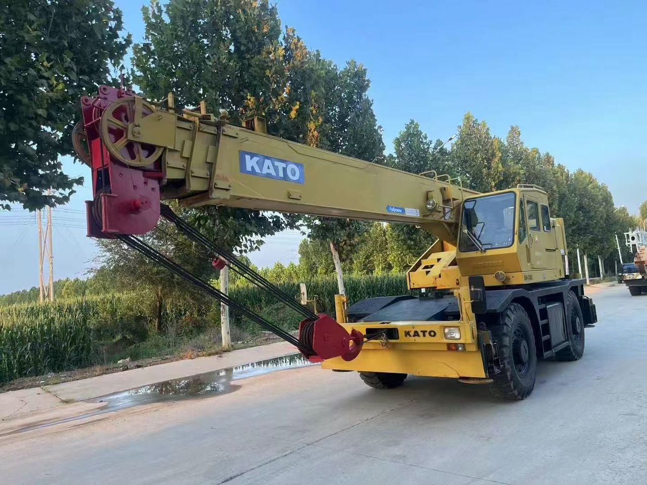 KATO KR250 Good Price 25 ton Rough Terrain Crane - Autoceltnis: foto 2 KATO KR250 Good Price 25 ton Rough Terrain Crane - Autoceltnis: foto 2